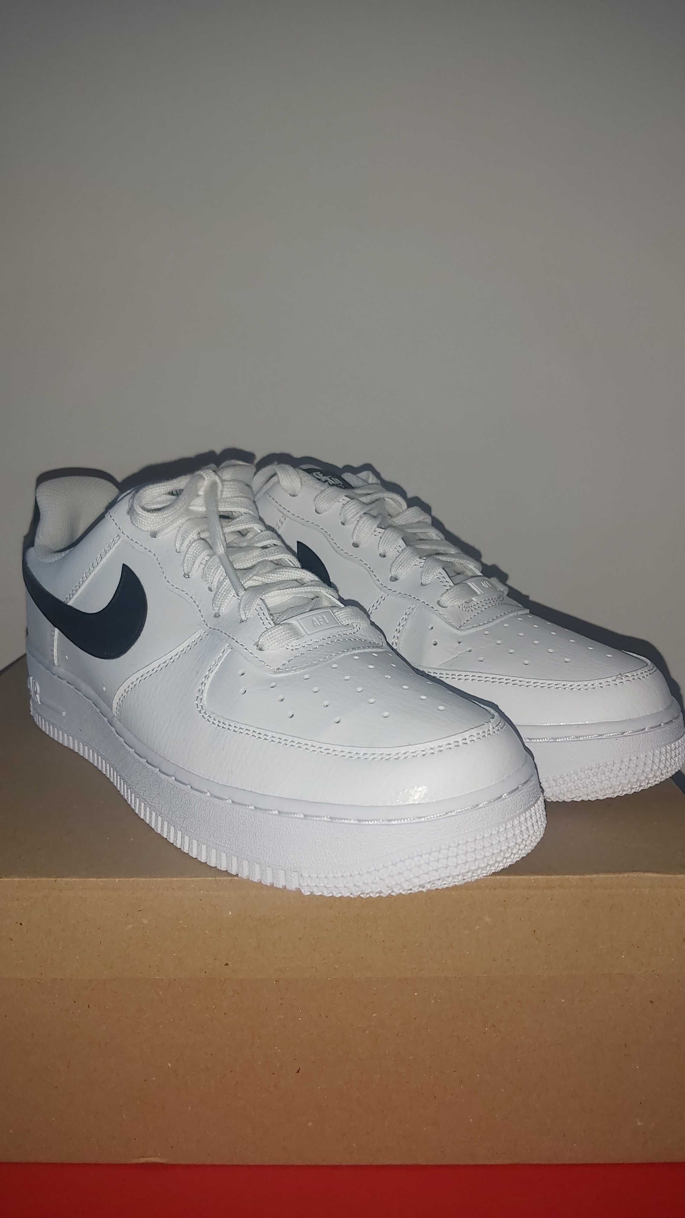 Nike Air Force 1 '07 "White & Black" - Номер 43