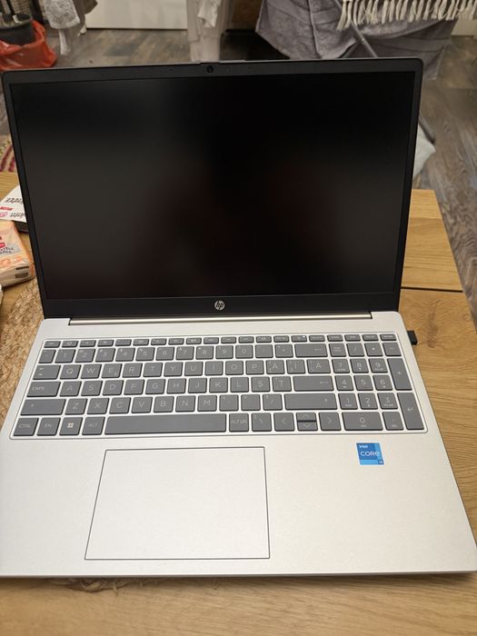 Vand laptop hp in stare nou nouta