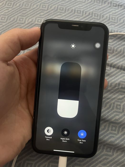 iPhone 11 в отличном состоянии