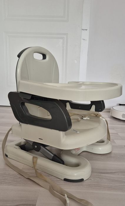 Scaun de masă pentru bebeluși, atașabil de scaun
