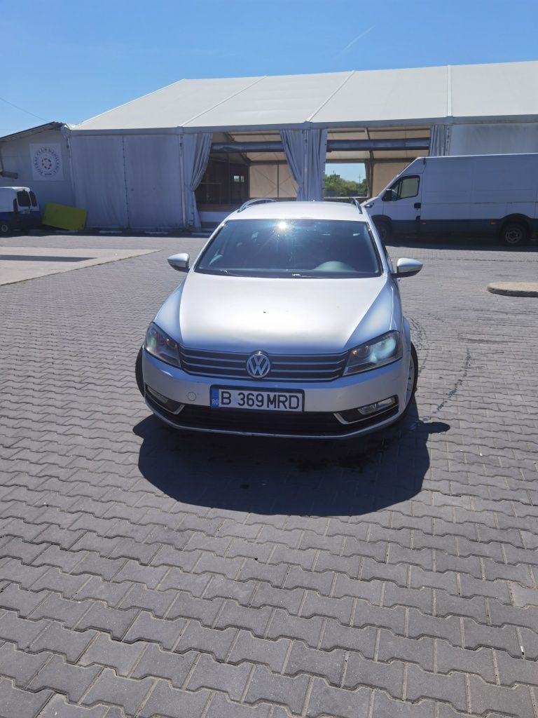 Vând vw passat b7