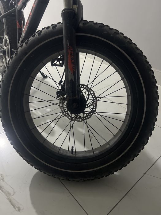 Velosiped sotiladi srochna 16 kotta balonli