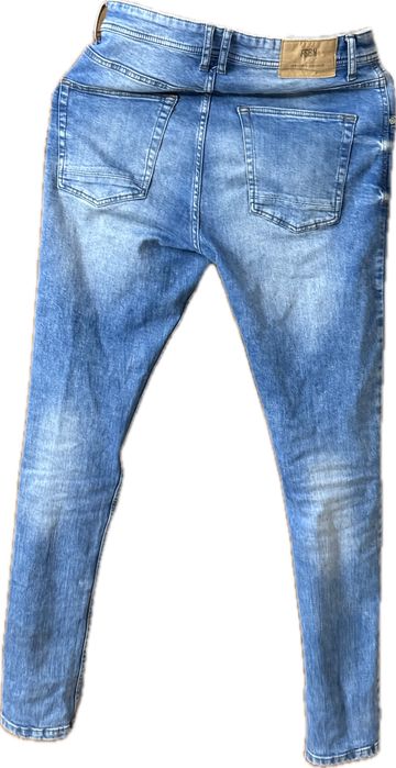 Blugi New Yorker 31/34 Skinny Slim Fit Albaștri Rupți , Lungimea 34