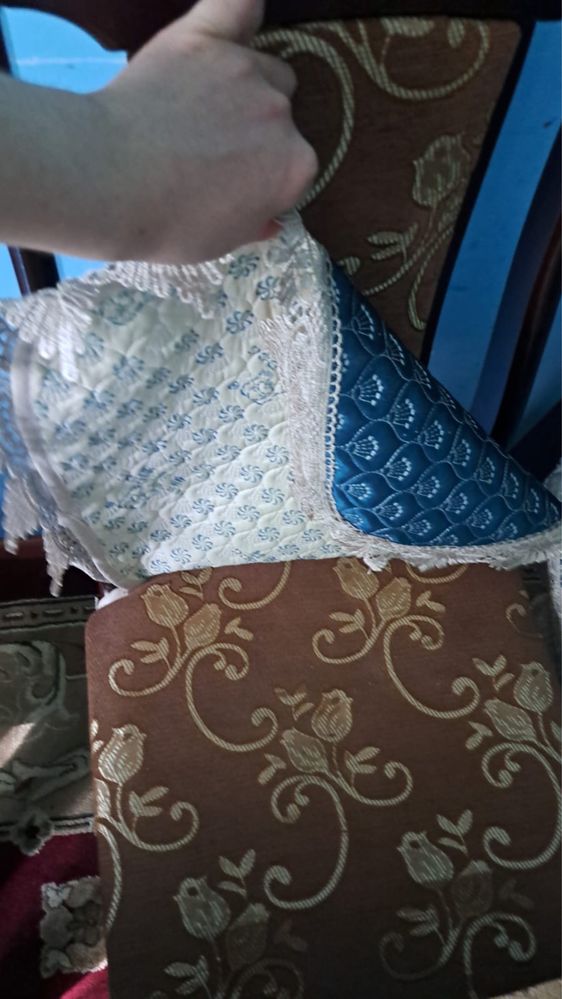 Стулья деревянные