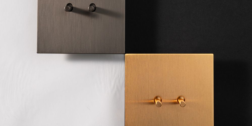 Intrerupator metalic GreyLux, 2Gang 2Way, 10A, Gri Mat, doza cadou