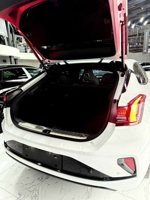 zeekr 001 z sport full srochna !!!