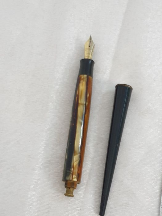 Stilou vacumatic ancora