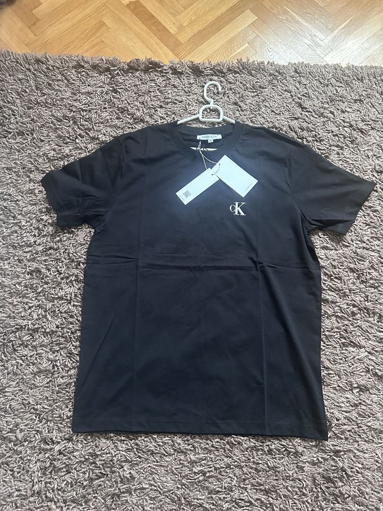 Tricou ck imprimeu fata-spate