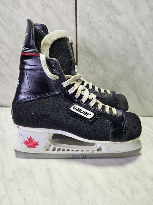 Patine 2081 hochei hockey  Bauer marime  43 (  28 cm)