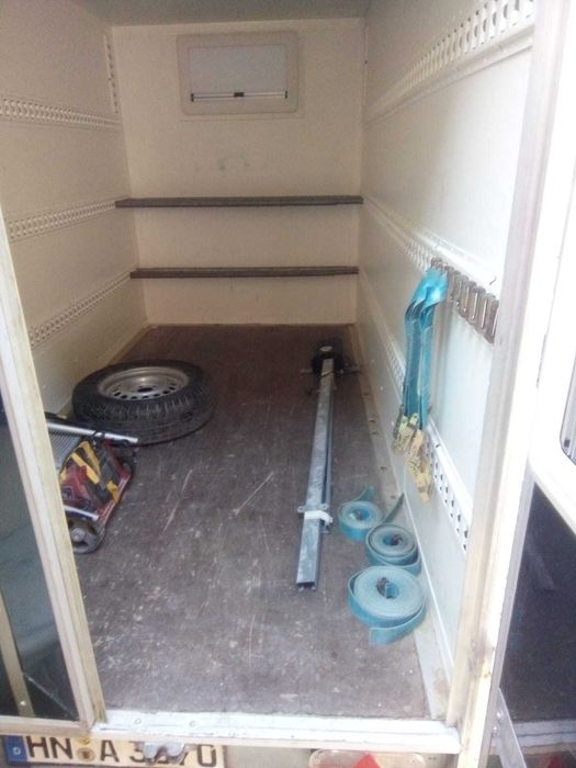 Vând remorca carosata