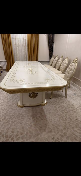 Стол длина 3,5 ширина 1 метр пошти новый