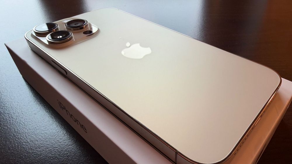 iPhone 14 Pro Max / GOLD / 256Gb / neverlocked
