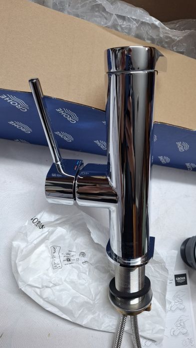 Смесител за мивка Grohe Plus хромирано покритие Grohe long life