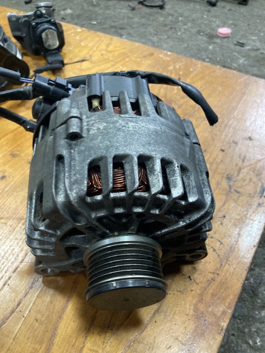 Citroen c4 picasso 2009година 1.6hdi 109кс Динамо