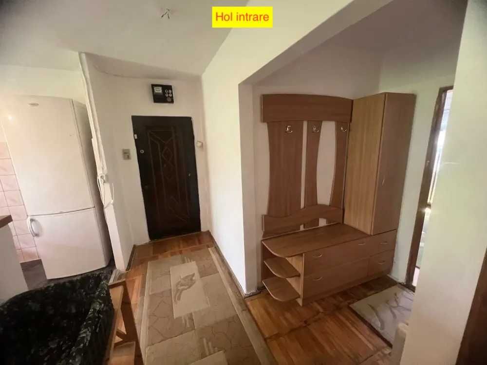 Proprietar Vând apartament 3 camere | Etaj 4 din 4 | Strada Lugojului