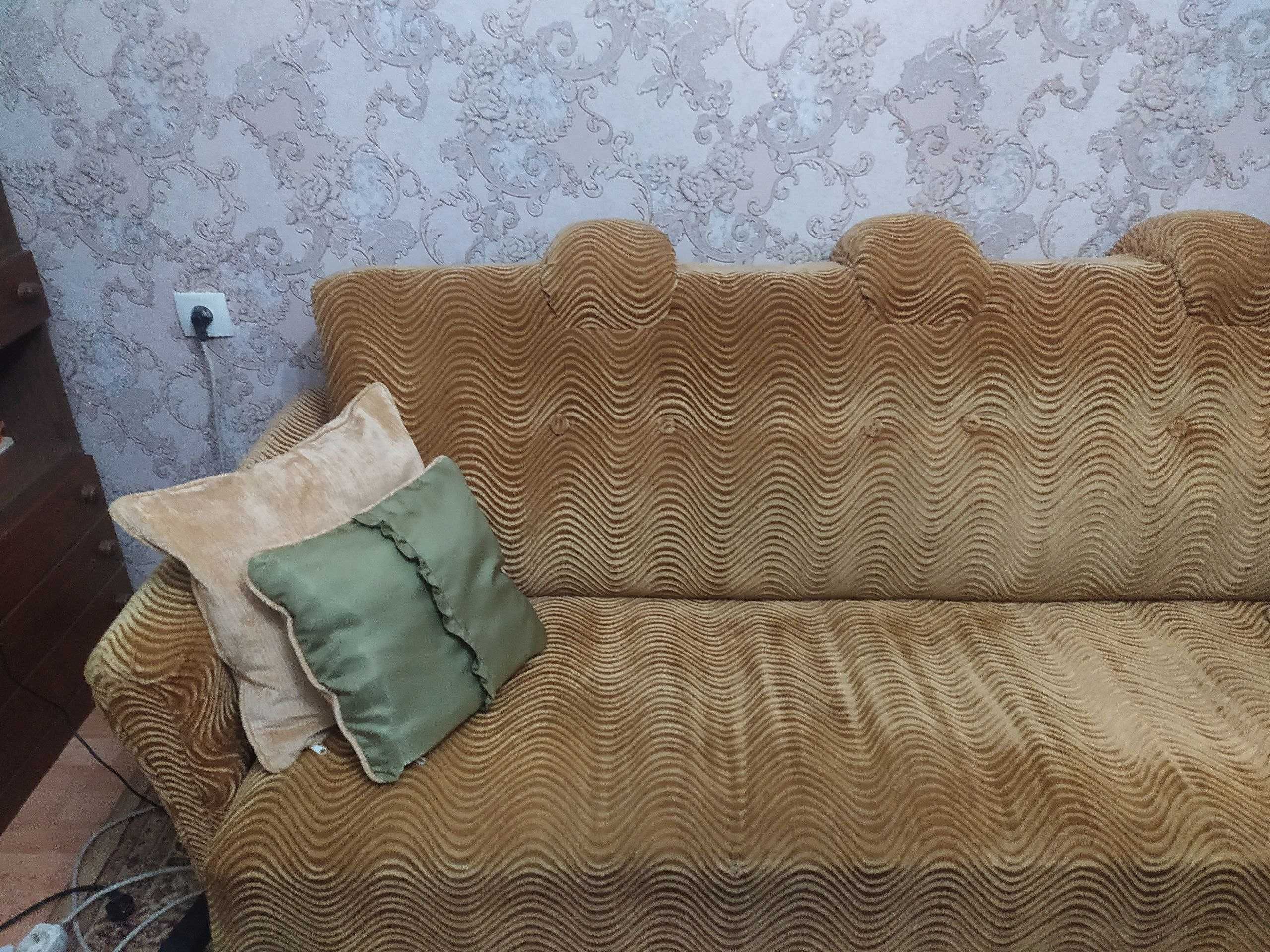 Диван и 2 кресла