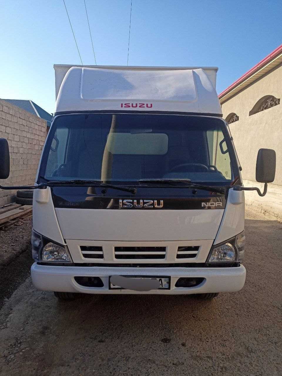 Isuzu srochna sotiladi