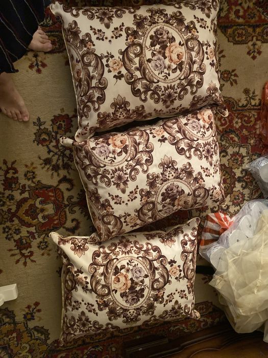 Подушки диванные 3500 тг за 1 штуку