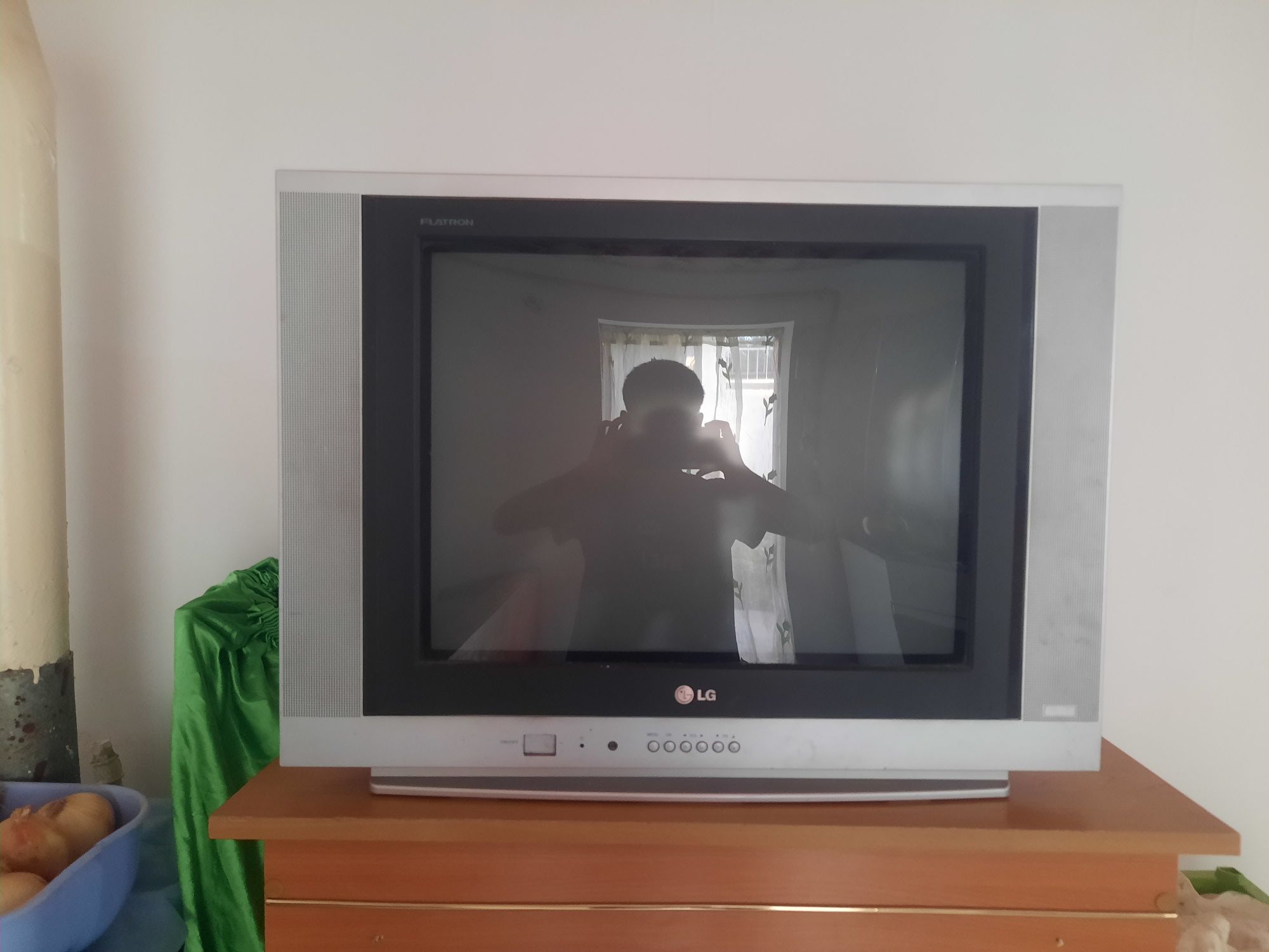 Продаётся телевизор