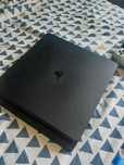 Vand PS4 slim și jocur