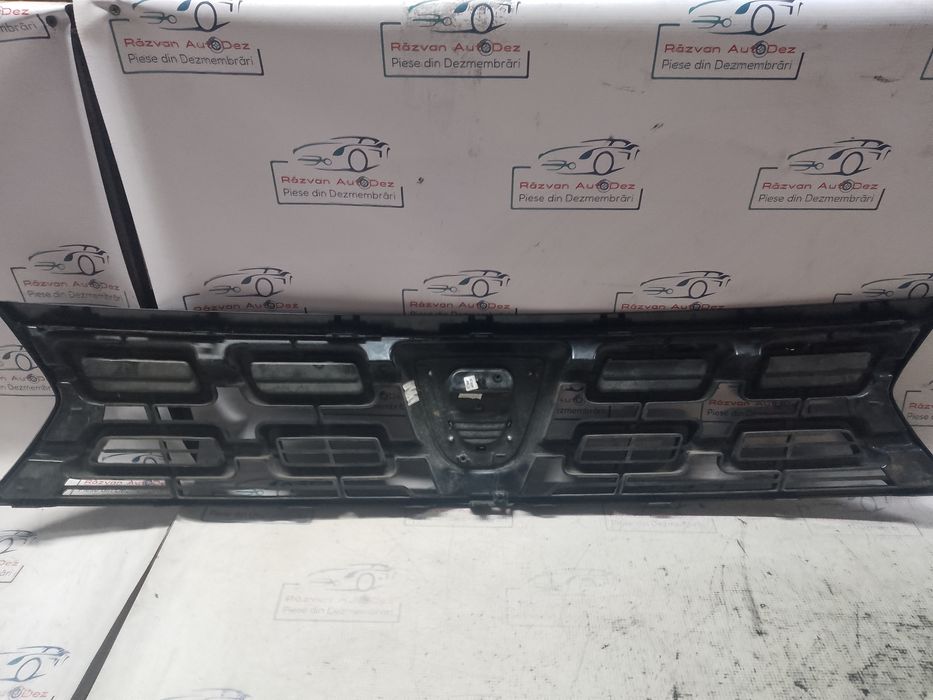 grila bara fata dacia duster 2019