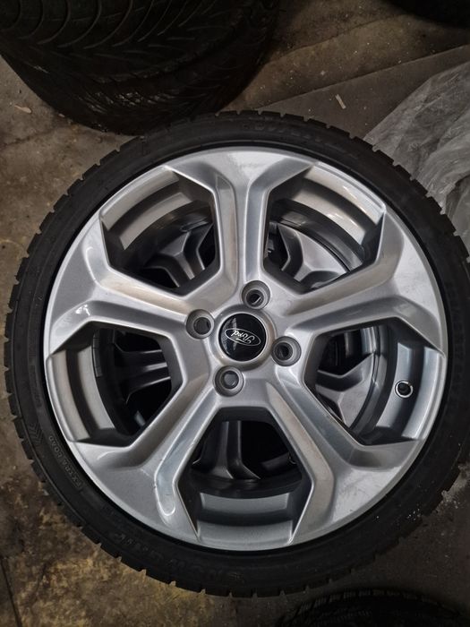 4x108 17 цола оригинални джанти Ford Fiesta със зимни гуми 205/40R17