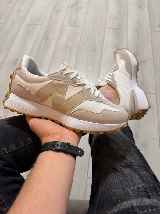 Adidasi Barbati New Balance 327 Alb & Crem!