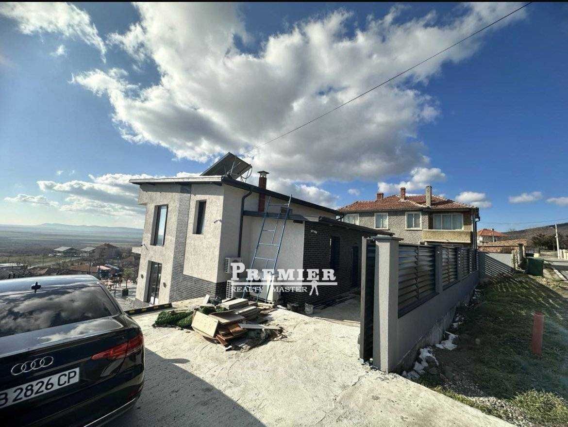 Продава се Къща в к.к. Слънчев бряг - 185 кв.м за 1892 €/кв.м - Снимка #4