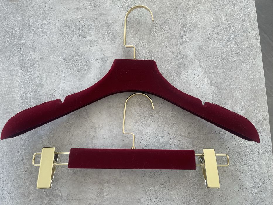 Вешалки для одежды