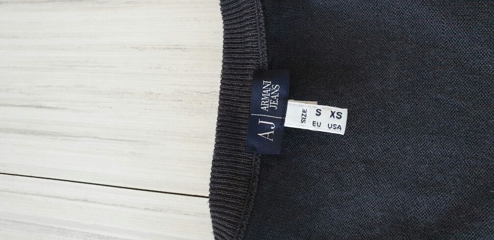 Armani Jeans AJ Wool Mens Size S/M НОВО! ОРИГИНАЛ!