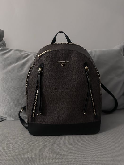 Продам рюкзак Michael Kors