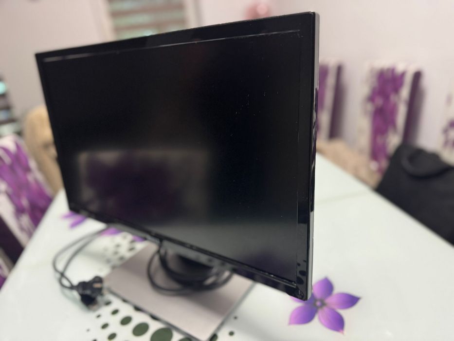 Monitor Dell Professional 22–23” Full HD, 60Hz