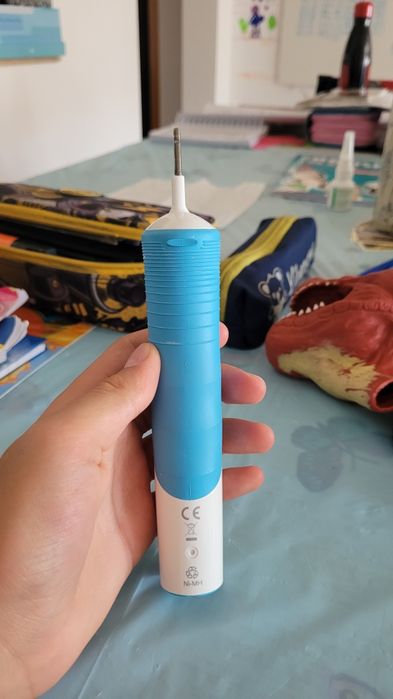 Periuța electrica dinți, stare bună