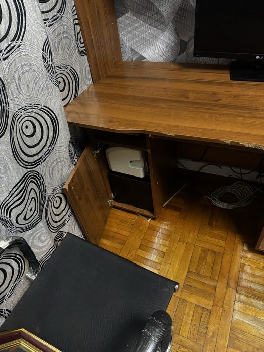 Компьютерный стол