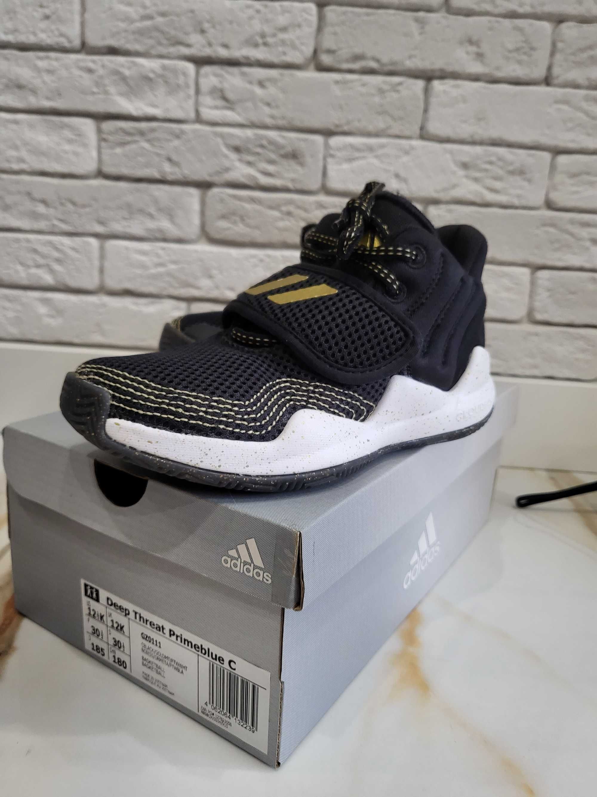 ADIDAS Обувки за баскетбол Deep Threat Primeblue 30номер  нови!