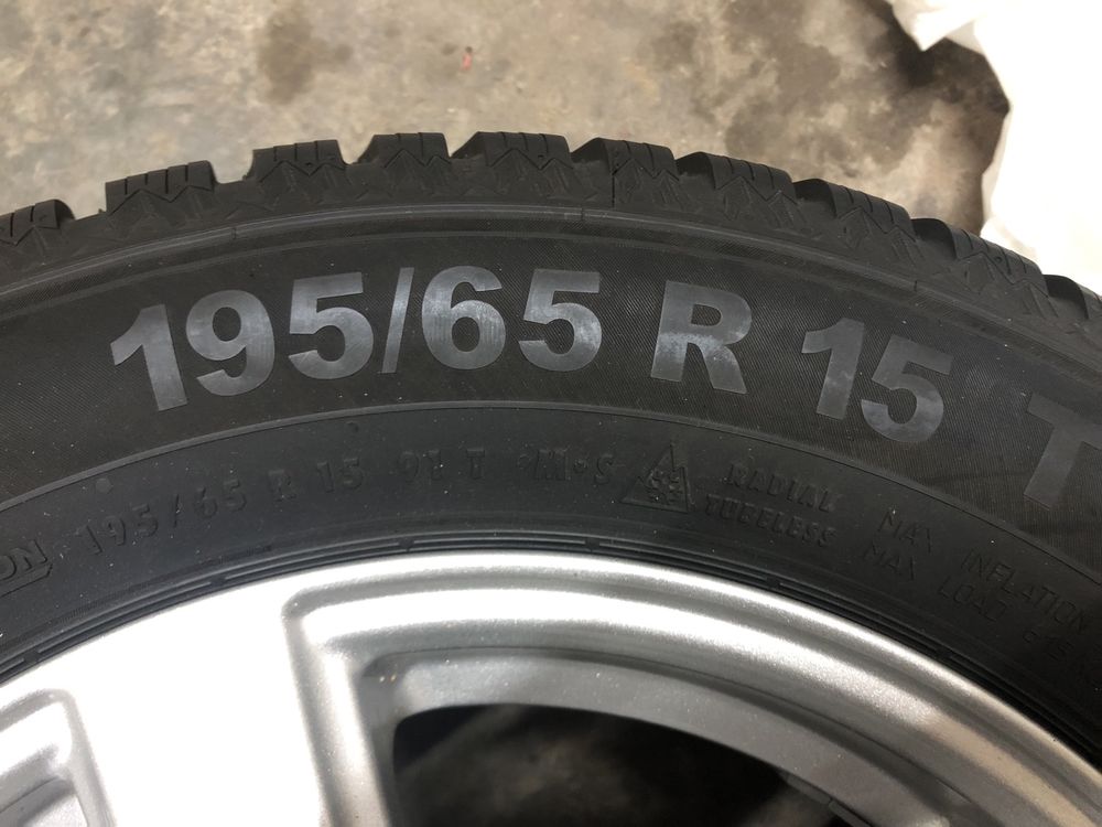 Anvelope de iarna 195/65 R15 cu janta VW