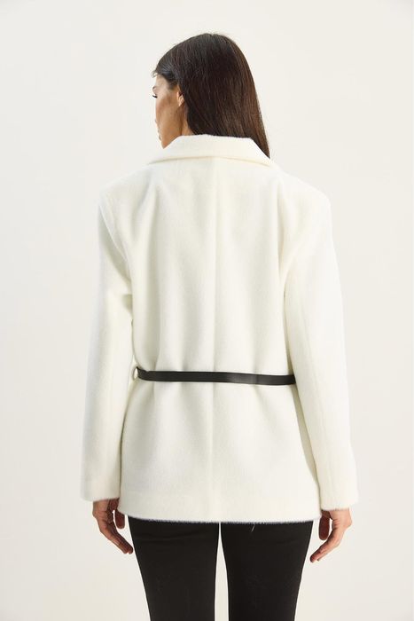 • Дамско палто с колан- С,М,Л •