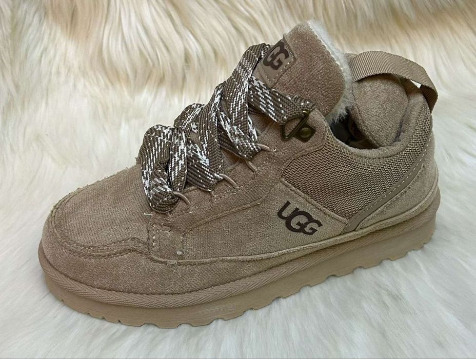 Ugg  Mai multe detalii în descriere