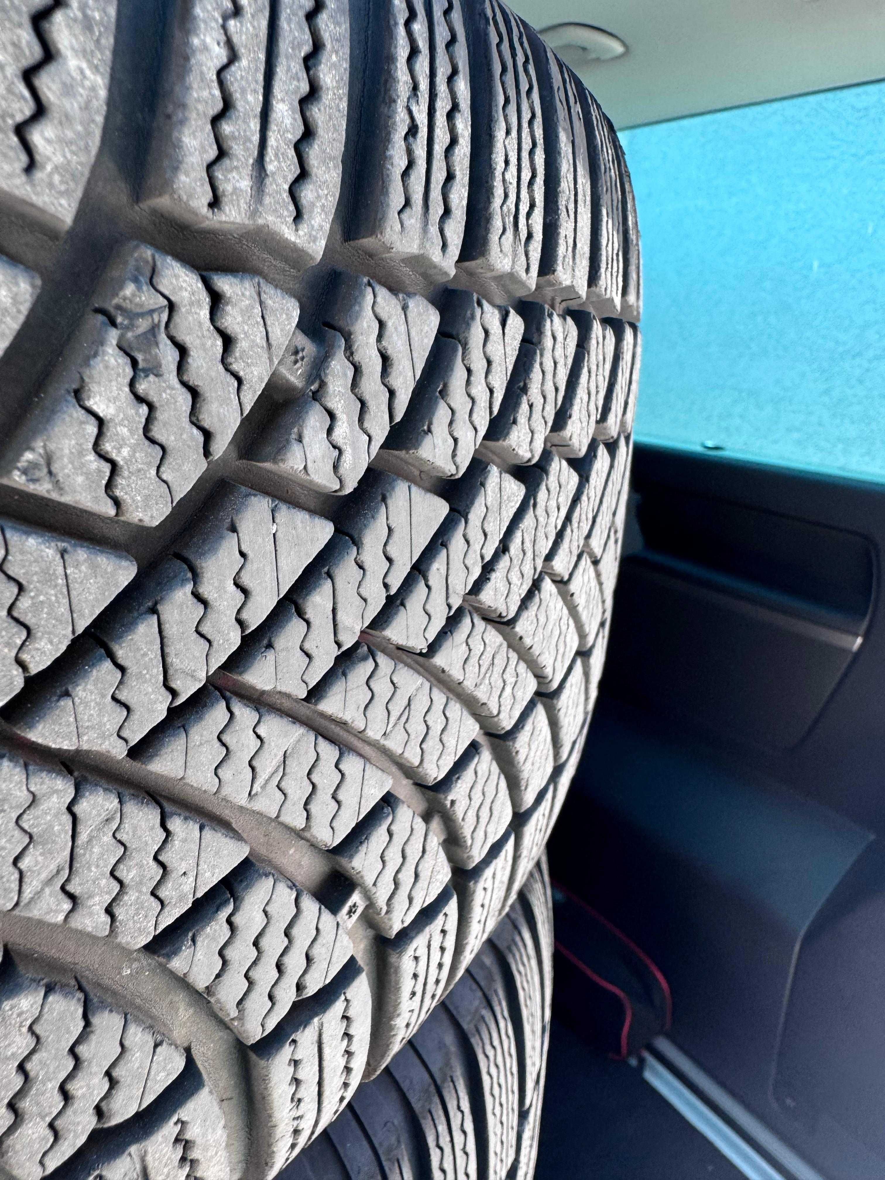 Vand roti complete iarna 17" VW T5-T6