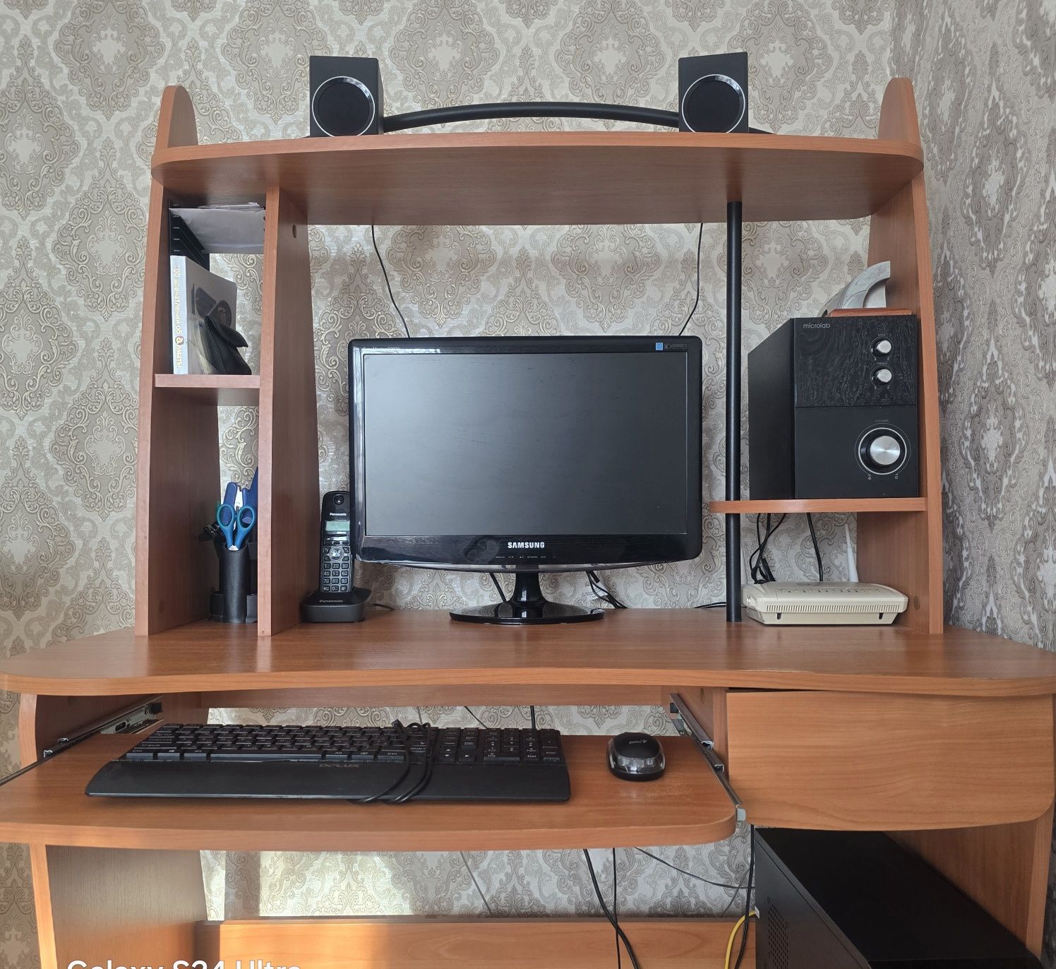 Компьютерный стол
