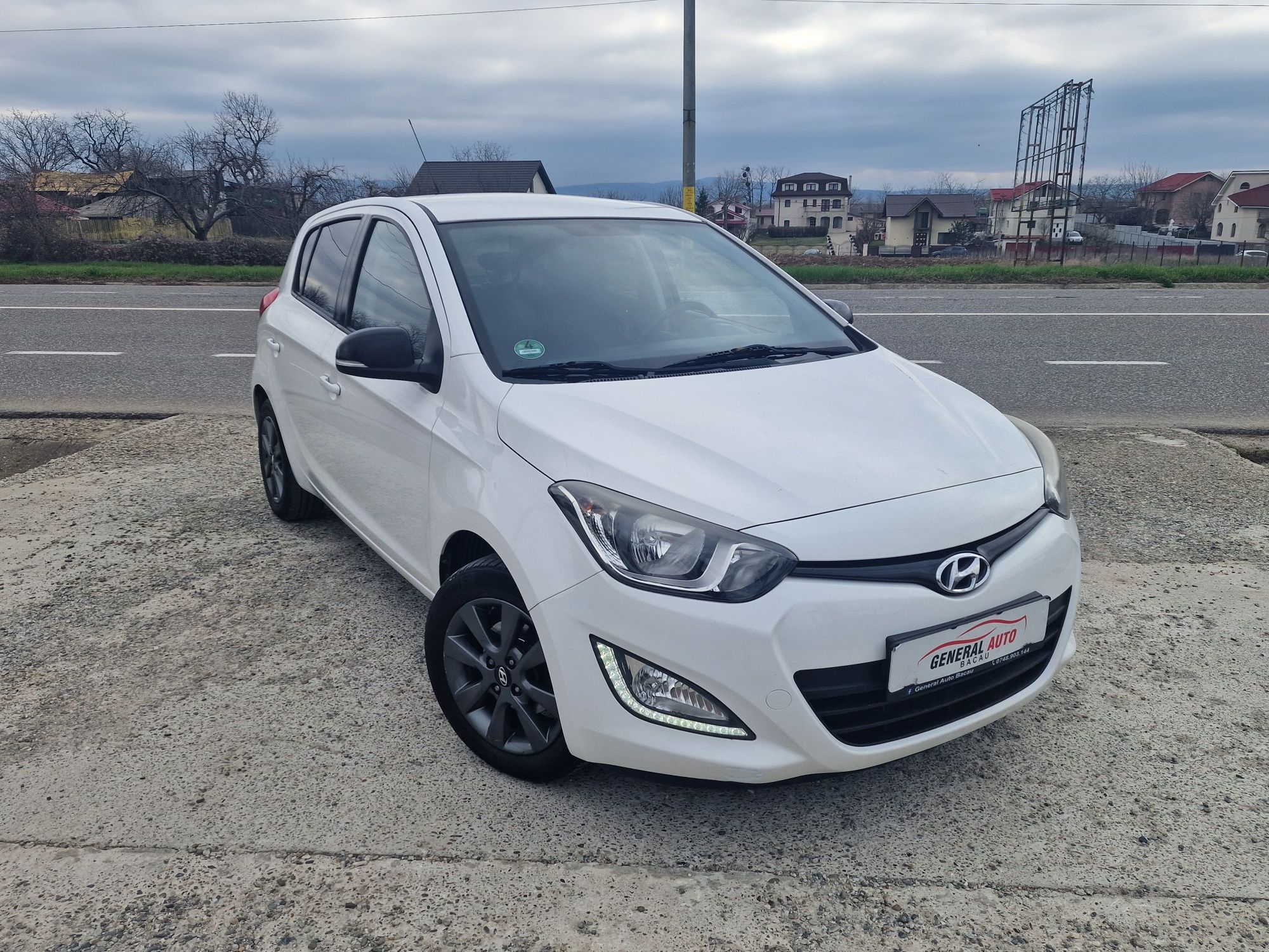 Hyundai i20, 1.3 benzina, 2014, RATE,import