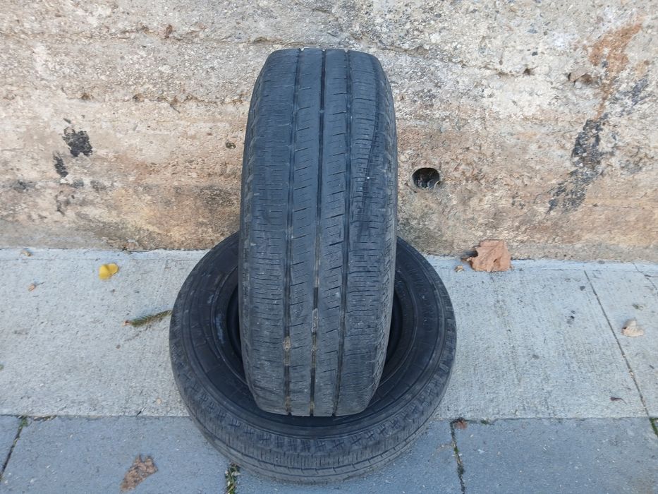 Всесезонни бусови гуми Pirelli-225/70/15.C-2018година