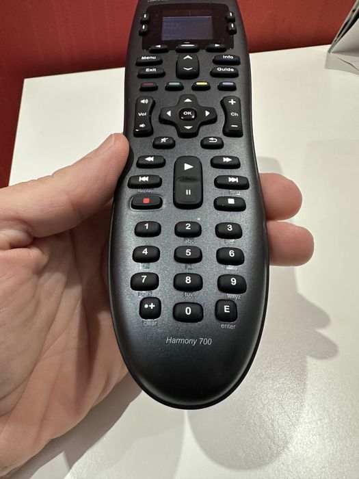 Telecomanda Universala Logitech Harmony 700