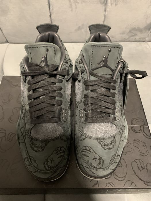 Jordan 4 Retro kaws black