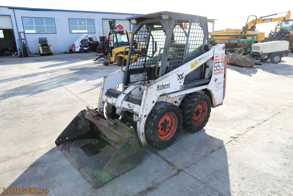 Bobcat 553 Mini-incarcator Bobcat 553 din anul 2004, 4300 ore functionare