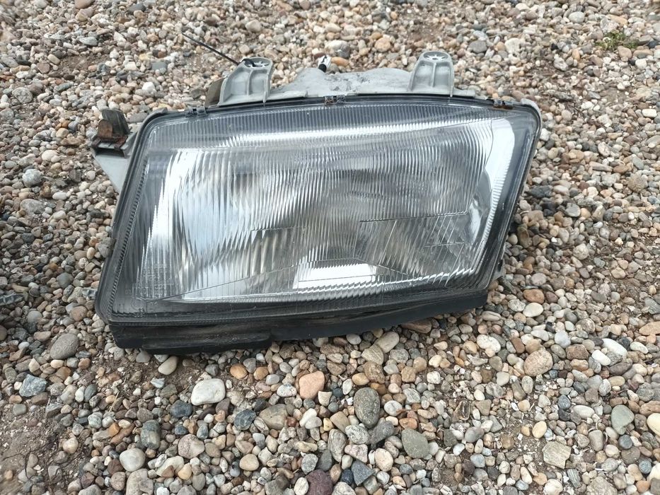 ляв и десен фар за СААБ 9 - 3 и 900 SAAB 9 3 SAAB 900
