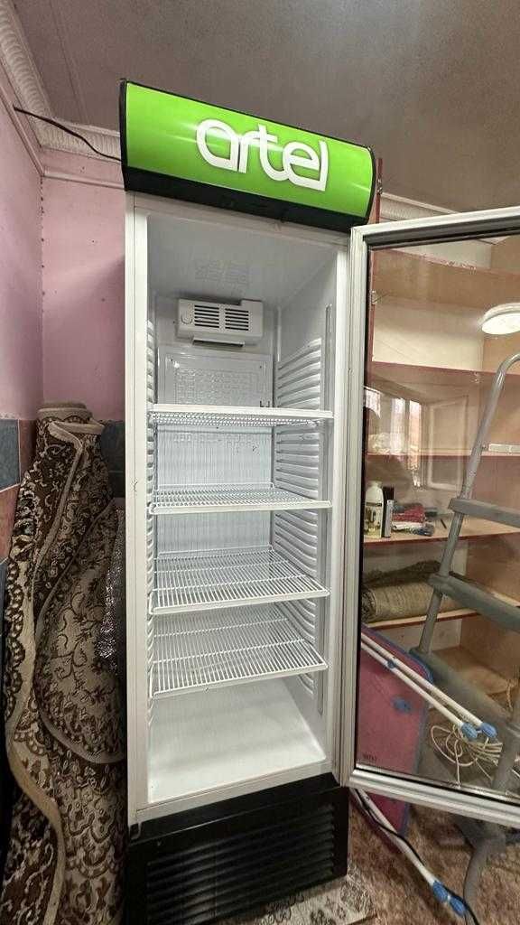 Ветринный холодильник