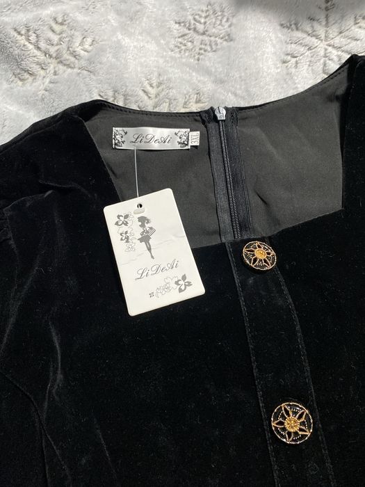 Платье новое. Ни разу не одевала размер не подошел