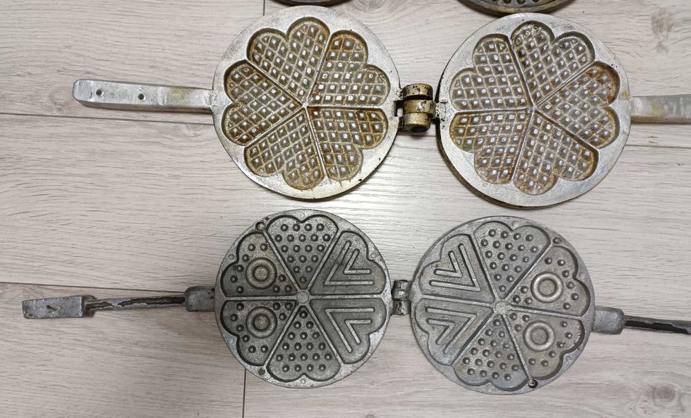 Печенница - вафельница б/у цена за все