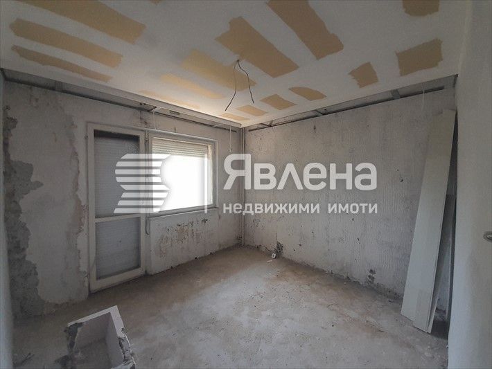 Продава се Тристаен апартамент в Пловдив, Каменица 2 - 90 кв.м за 1223 €/кв.м - Снимка #4